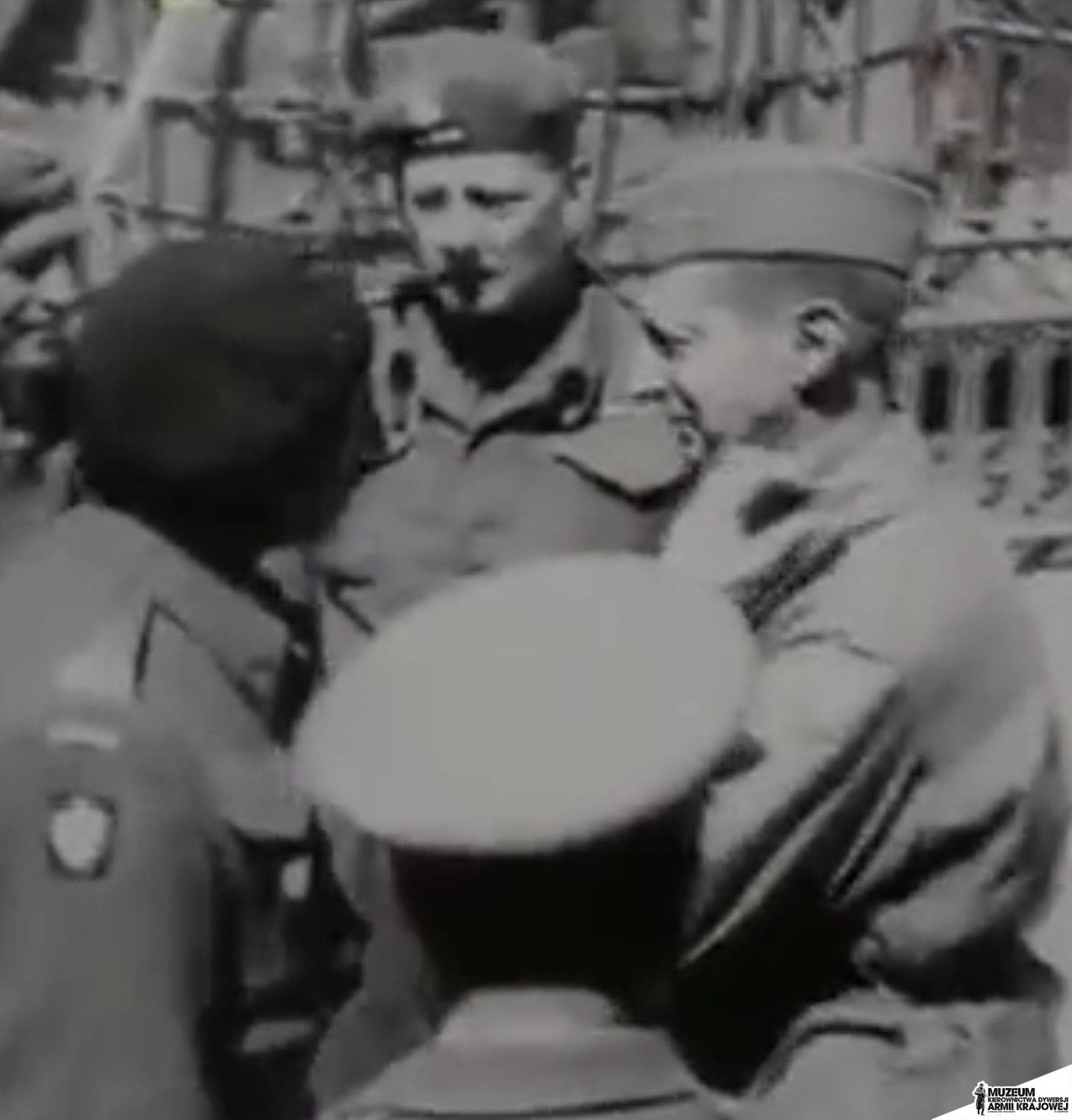 General WÅ‚adysÅ‚aw Anders i GeneraÅ‚ Mark Clark na WÅ‚oskim froncie w 1944 r.