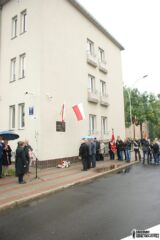 Uroczystość pod tablicą pamiątkową podporucznika Henryka Kuca