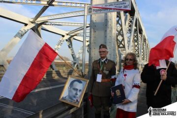 Zdzisław Sobolewski prezes ZŻ NSZ, Grażyna Dudzińska-Sobolewska (fot. Anna Małek-Szlufik)