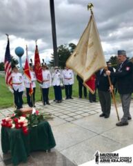 Weterani SWAP oddają hołd płk. Józefowi Zawitkowskiemu (fot. Jan Zawitkowski)